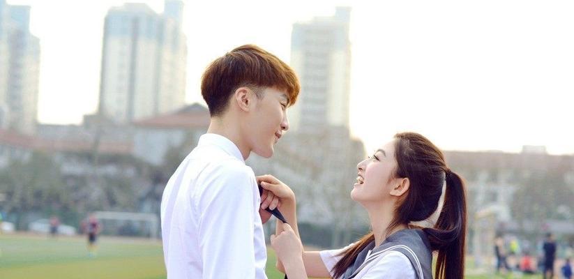 如何挽回女友的心——应对第三者分手的有效策略（重建信任，改变自我，重燃爱火，让爱情更坚定）