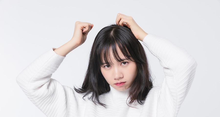 孩子患有青春期痛苦症怎么办？（掌握识别青春期痛苦症的方法）
