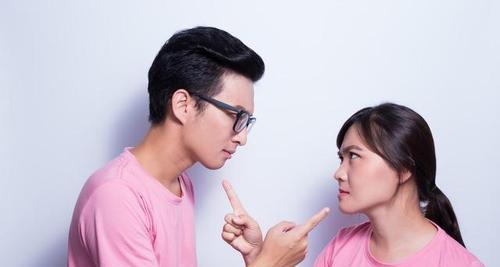 降低离婚风险的几个秘诀（如何维系长久的婚姻关系）