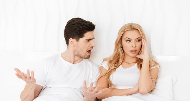 夫妻吵架的正确处理方式（以跟女友吵架为例，探讨夫妻间的矛盾解决方法）