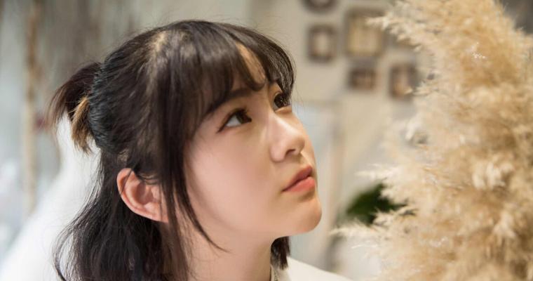 女生喜欢男生的暗示，你还能忍受自己的迟钝吗？（15个实用技巧帮你读懂女生的心意）
