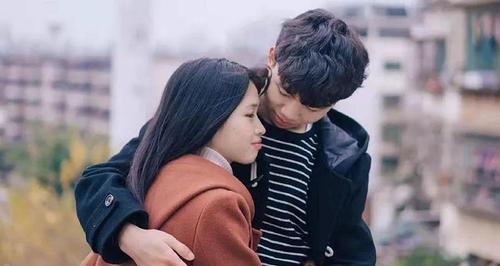 挽回分手男人的有效方法（分析男人心理，从而让爱情重燃）