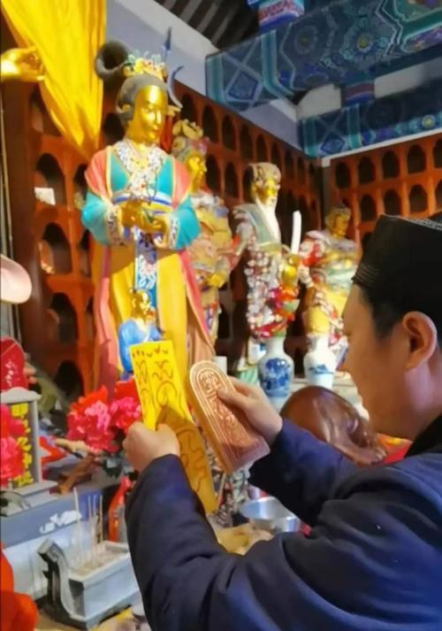以催姻缘法事解读婚姻缘分奥秘（探究以催姻缘法事的原理与效果，解锁姻缘美满的秘密）