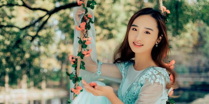 如何挽回女友？（15个方法帮你赢回她的心）