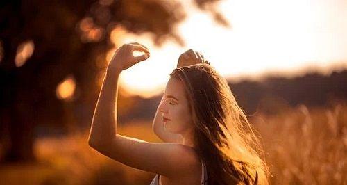 爱情回头路（重燃爱情的秘诀和婚姻修复的步骤，走出夫妻矛盾的困境）