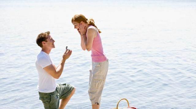 男人婚外情断联的心理剖析（解读男人离开婚外情后的心态和行为变化）