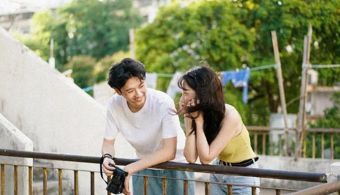 男人离婚后的心理阶段及如何让前夫回心转意（探究男人离婚后的心理变化）