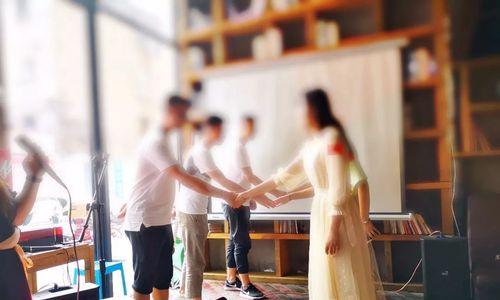 四招成功告别单身狗（4个相亲技巧让你轻松脱单）