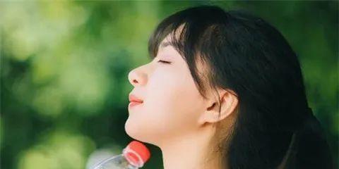 被拒绝表白后如何赢得她的心（掌握正确的态度和方法）