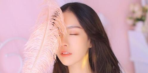如何避免因小事而惹女友生气分手（掌握情绪管理技巧）