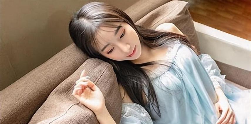 男友对网恋女友冷淡怎么办（如何应对男友突然变心）