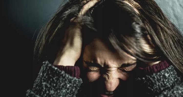 探究创伤后应激障碍的表现与治疗（从症状到疗效）