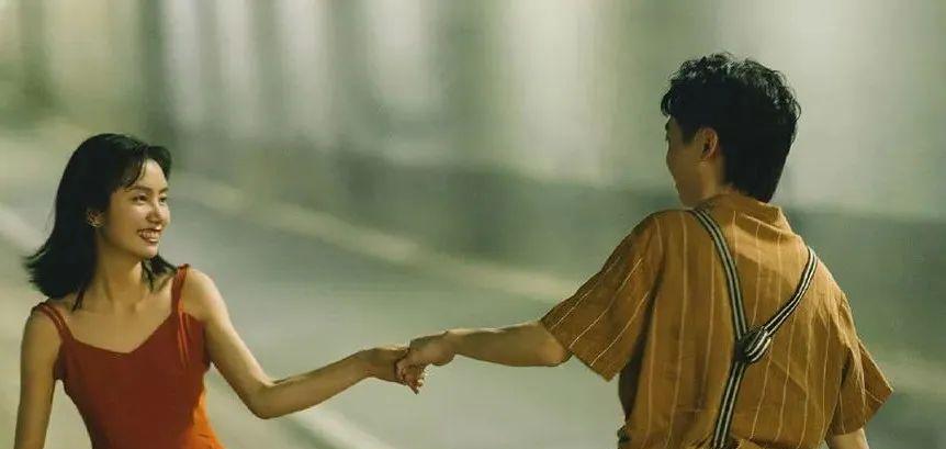 分手后女人的心理阶段（探索女人分手后内心的多样情感体验）