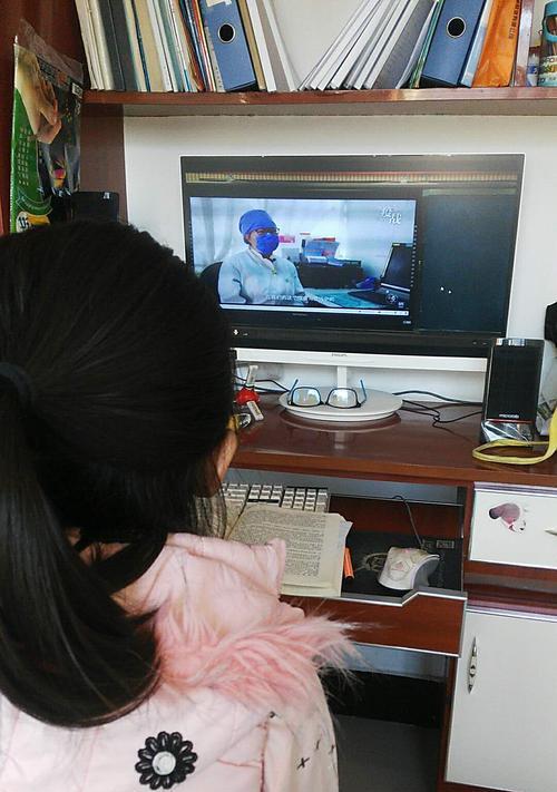 高中生恋爱被发现，老师要停课（被发现的原因）