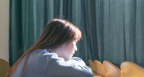 易分手难挽回的女人类型（探寻引发分手的根源与挽回方法）