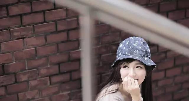 如何挽回女友的信任（分手原因分析及恢复关系技巧）