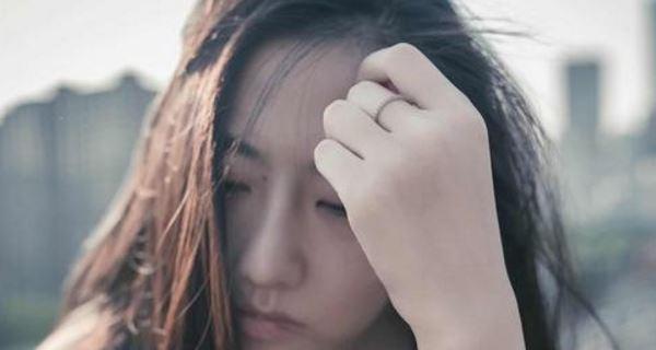 如何处理喜欢的男生已有女友的情感纠葛（放弃还是坚持）