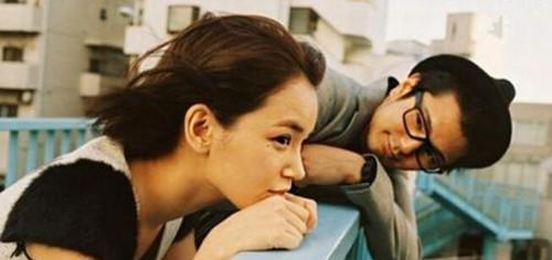 如何处理喜欢男生有女友的烦恼（应对喜欢男生已有女友的情感挣扎）