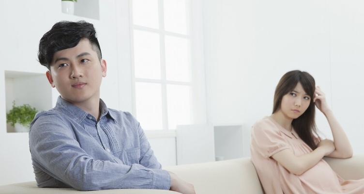 如何用正确的方法挽回感情小三（小三怎么挽回情人）