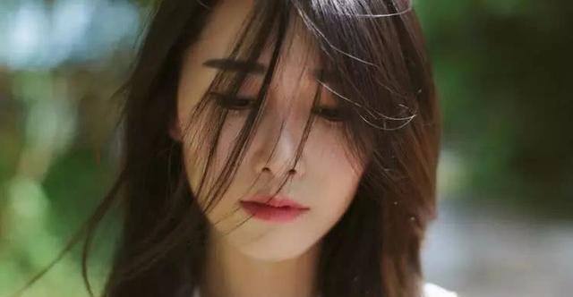 恋爱中女人必须知道的男人情感秘密（揭秘男人情感内心世界）