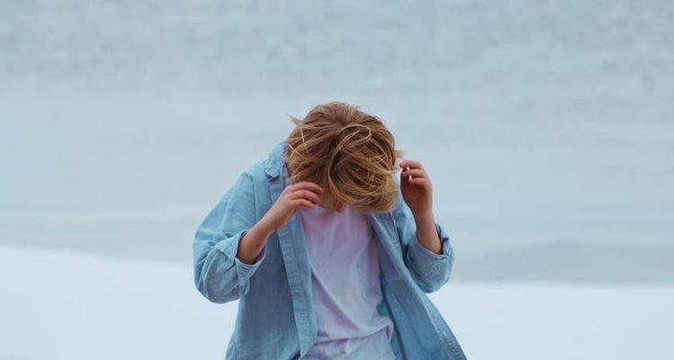 如何以男人心动挽回失去的爱情（掌握关键技巧）