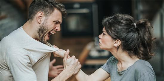 男女朋友不接电话怎么办？如何处理这种情况？
