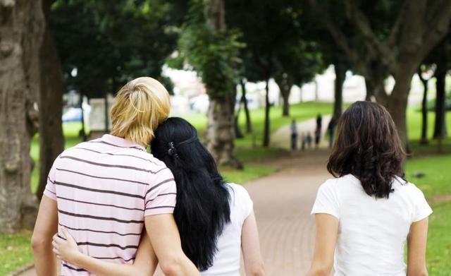 分手后男女心理变化有哪些？如何应对分手带来的情绪波动？
