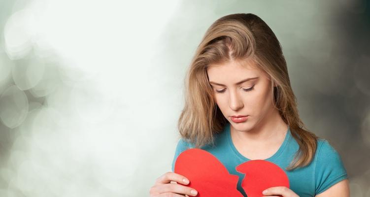 男朋友假分手还想要复合会有哪些表现？如何识别他的真实意图？