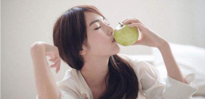 男人出轨后真心悔过是否值得原谅？如何处理婚姻中的背叛？