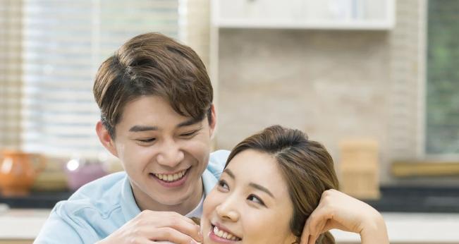 男人屡次出轨该挽回吗？如何处理感情中的信任危机？