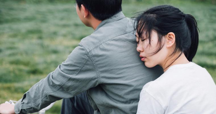男人缺乏安全感的原因是什么？如何克服？