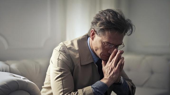 男人外遇后离婚的心理状态是怎样的？如何应对和调整？