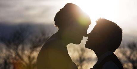 男人变心后挽回的可能性有多大？如何应对情感危机？