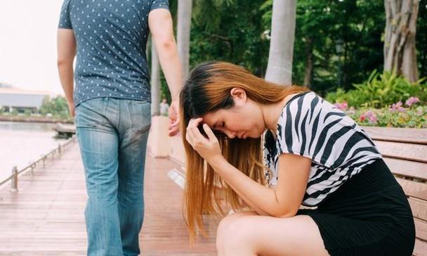 男生提出分手后女生为何不挽留？背后的心理分析是什么？