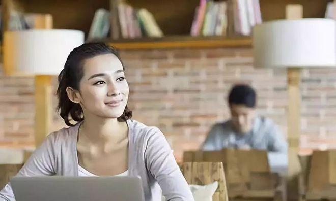 当男友感到厌倦时如何挽回感情？有效策略是什么？