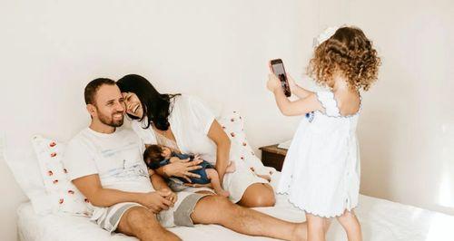 男友家境不如我家父母介意怎么办？如何处理家庭经济差异带来的压力？