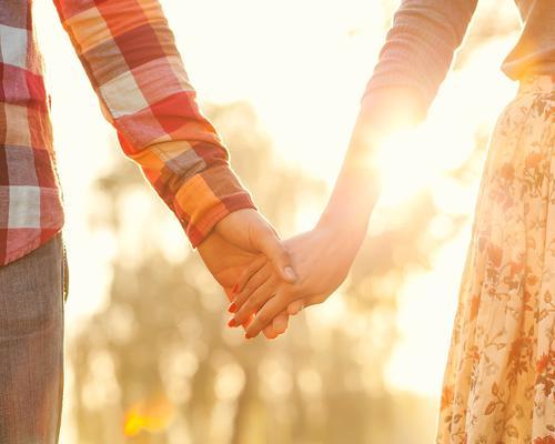 如何挽回坚决分手的男友？挽回爱情的有效方法是什么？