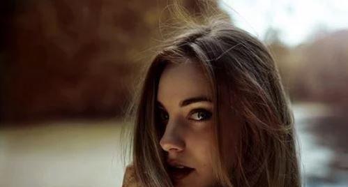 如何用一句话挽回女生的心？感动至深的挽回句子有哪些？