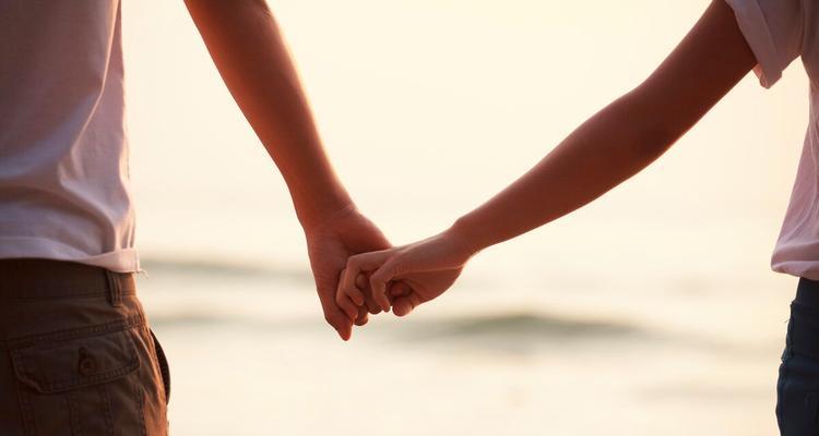 女朋友出轨了怎么办？如何处理情感危机？