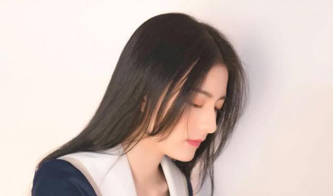 面对男友出轨，分手是唯一出路吗？如何处理感情危机？