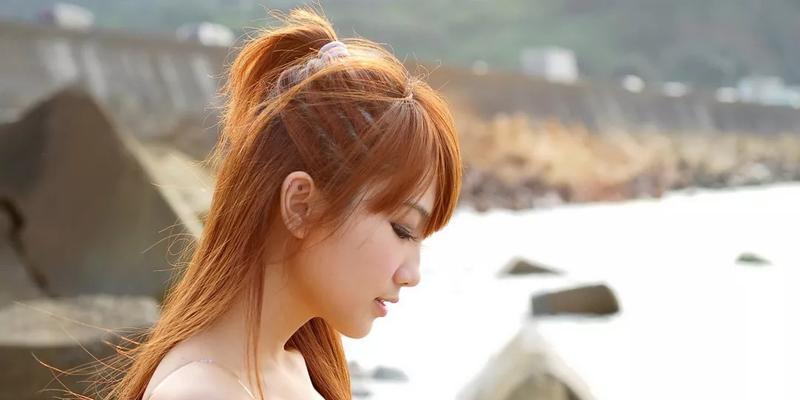 女孩喜欢你的迹象有哪些？如何判断她是否心仪你？