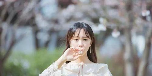 女朋友花销很大我要不要支持她？如何平衡恋爱中的经济问题？