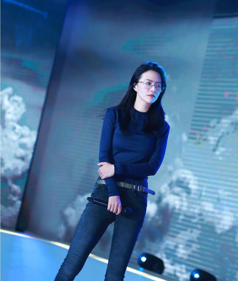 女朋友劈腿找了新男朋友怎么办？如何处理感情背叛？