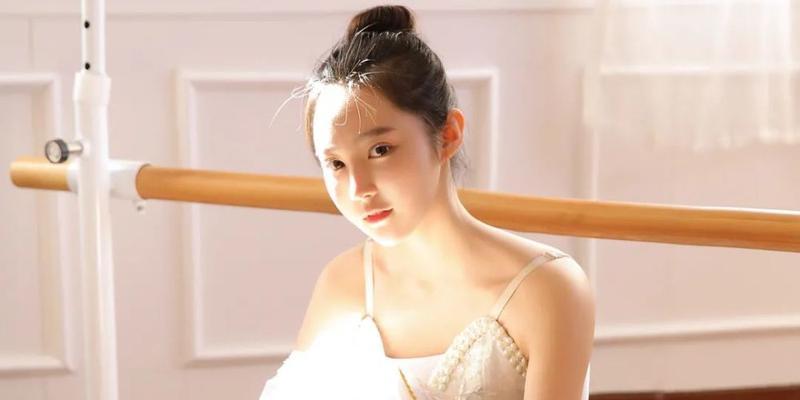 女朋友幼稚不成熟怎么办？如何帮助她成长？