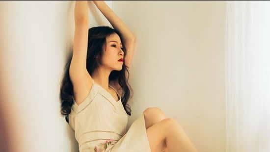 女生出轨后想要挽回男友应该怎么做？分手后挽回的正确方法是什么？