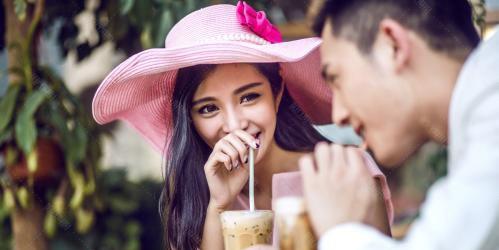 女友爱上别人还能挽回吗？如何处理感情危机？