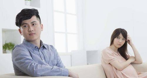 女友经常生气并提出分手，我应该挽回吗？