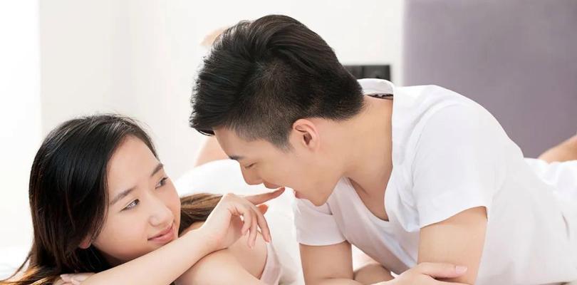 如何处理分手后女友有新欢却仍与我保持暧昧关系？挽回策略是什么？