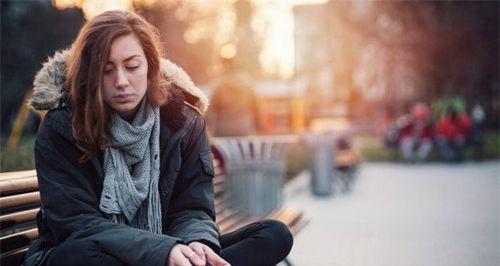 分手后是否应该与前任保持联系？如何处理这种关系？