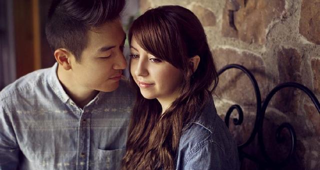 婚姻中一方出轨了该不该离婚？如何处理婚姻中的不忠行为？